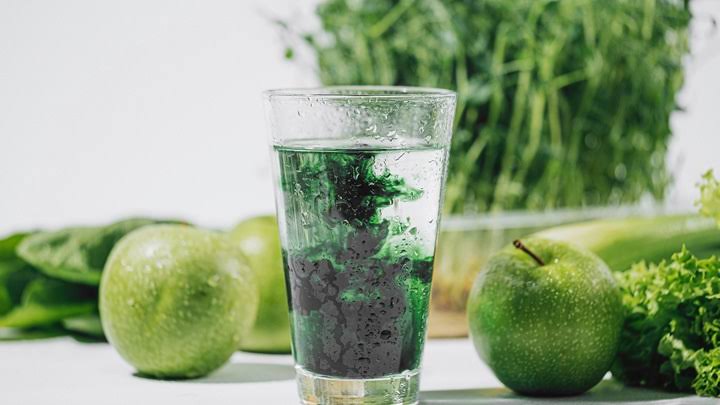 Plant Powered Drops: Small Bottles, Big Benefits